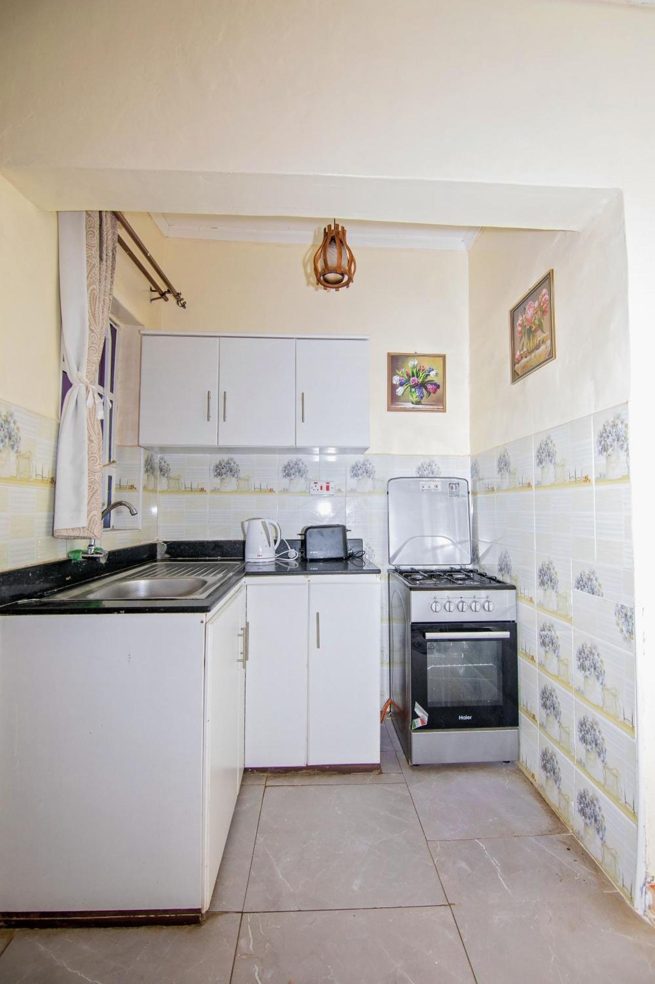 Ebony Mara - Green House Appartement Narok Buitenkant foto